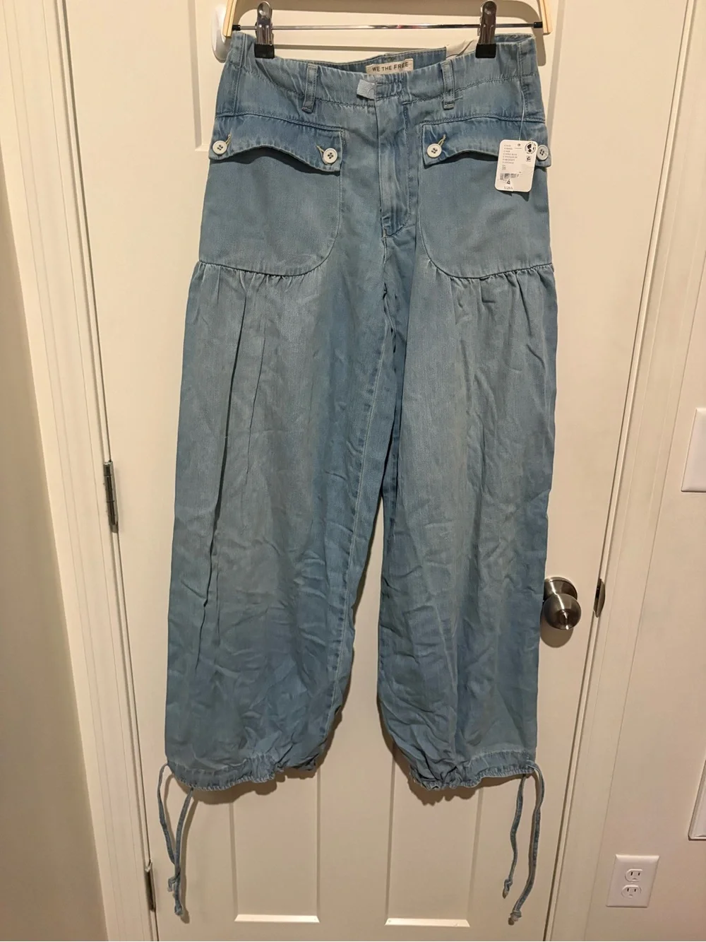 Free People We The Free Lotus Balloon Jeans Size 26 Color: Bijou Blue NWT - Picture 4 of 8